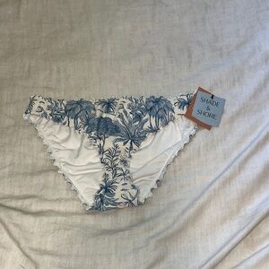 Shade & Shore White and Blue Patterned Bottoms